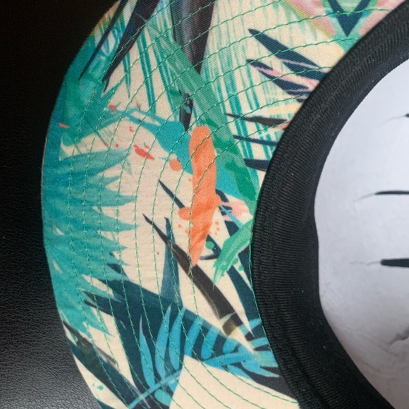 Nike Lebron James Champion Celebration Floral Snapback Cap - Picture 4 of 16